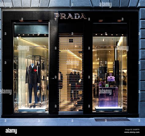 prada fashion company